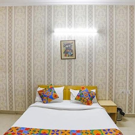Fabexpress Ap International Hotel Noida Luaran gambar