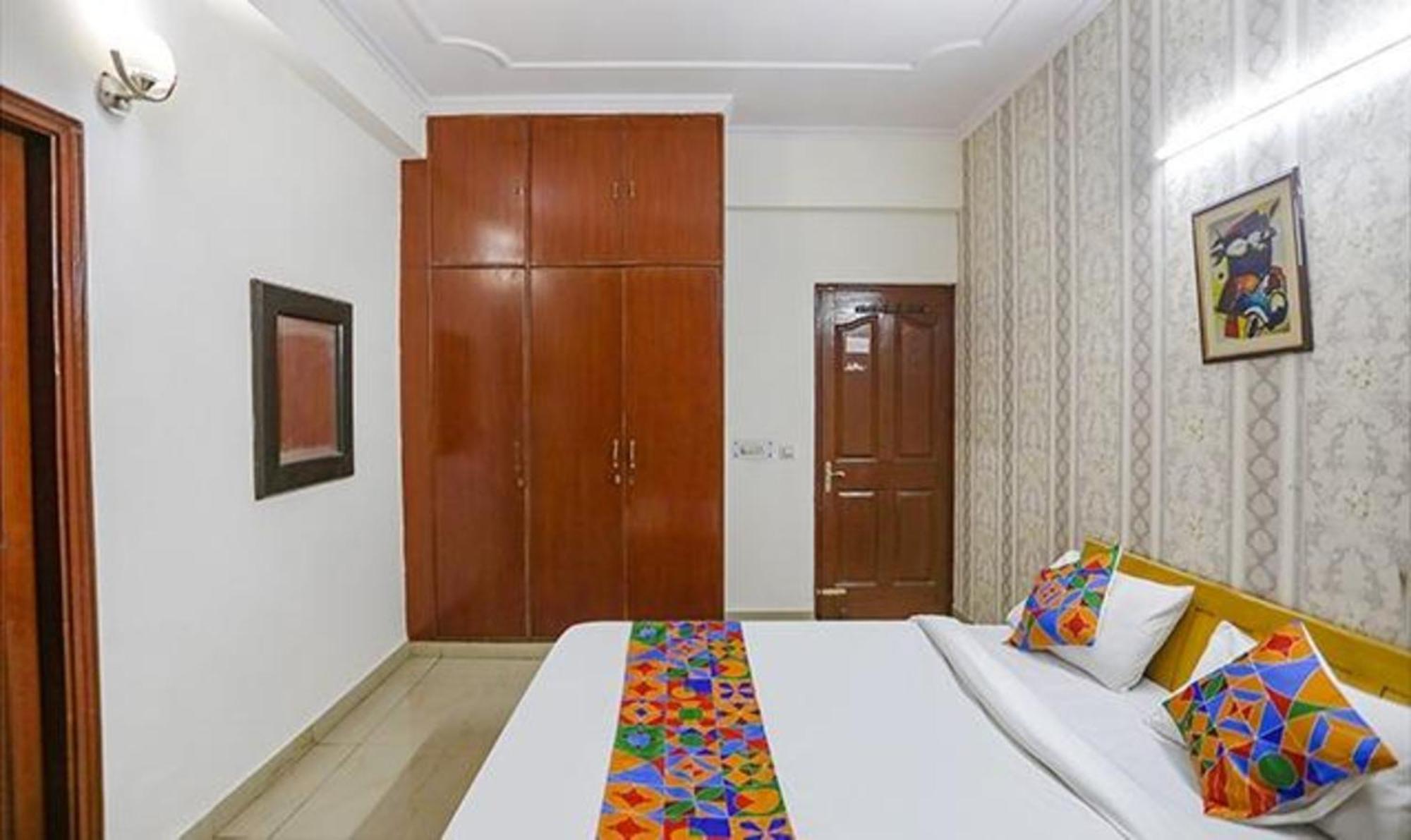 Fabexpress Ap International Hotel Noida Luaran gambar
